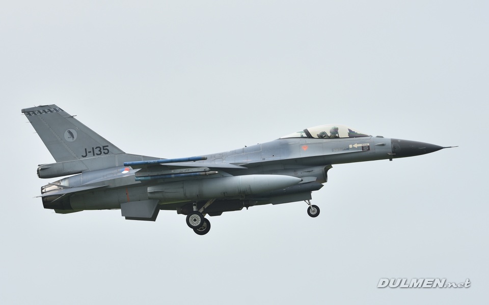 F-16AM J-135 322sqn